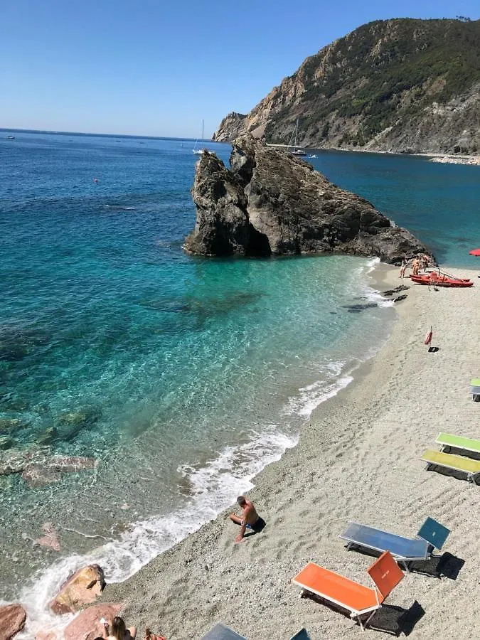 Artana Suites Collection Monterosso al Mare 3*,  Italy